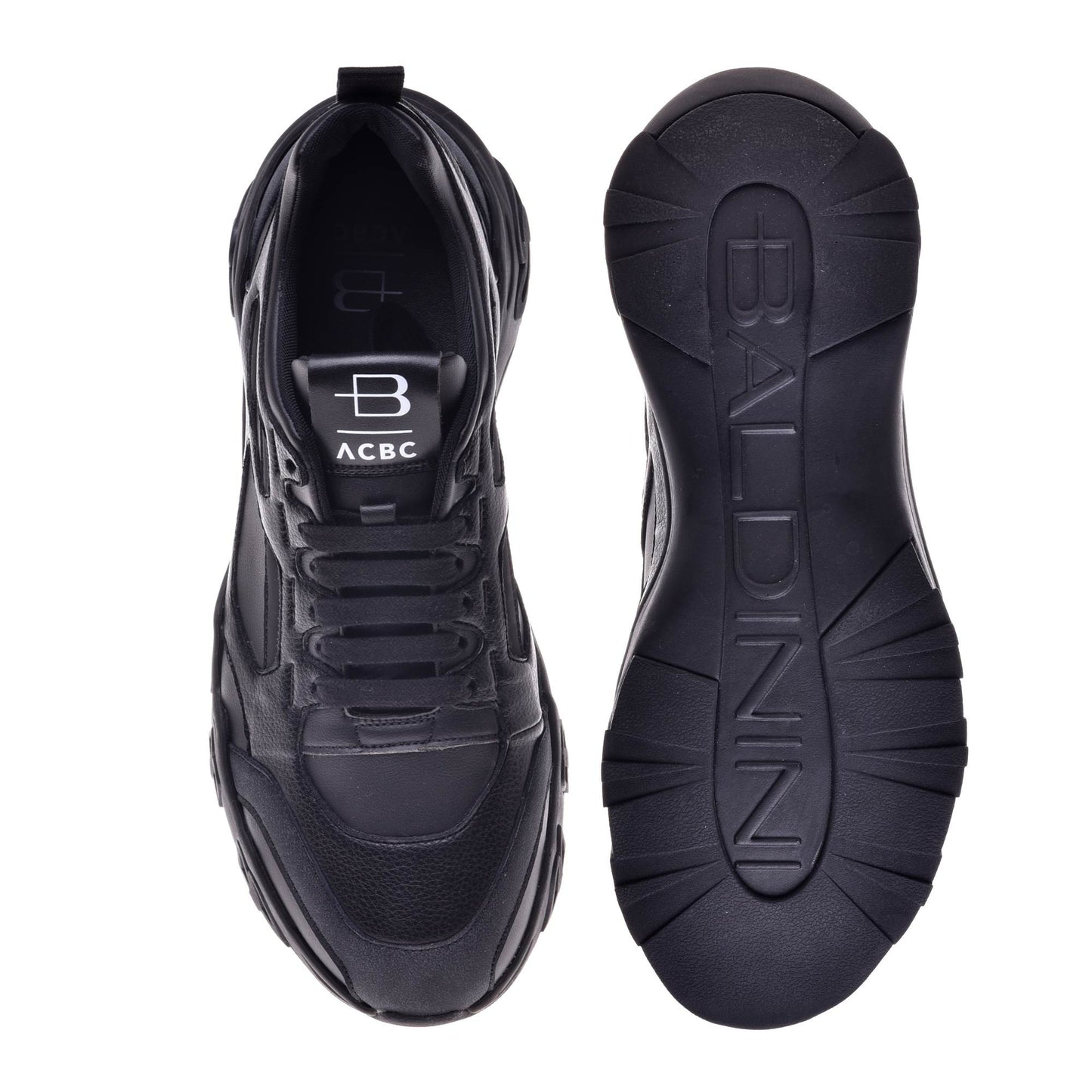 
                  
                    Sneaker in ecopelle nera
                  
                